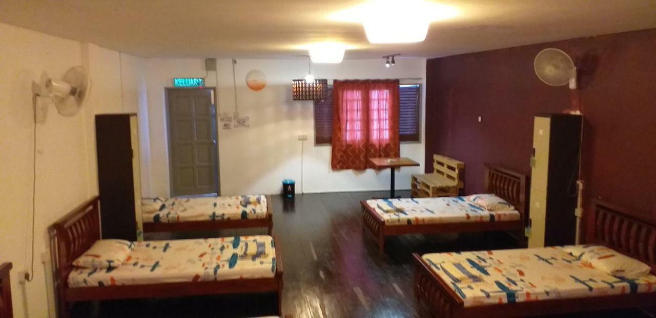 1981 Guest House Ipoh Room photo