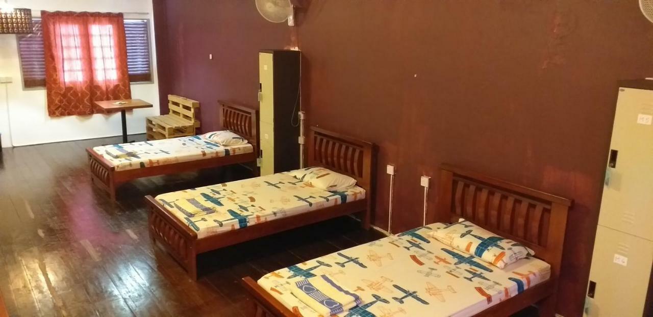 1981 Guest House Ipoh Room photo